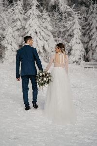 Winterhochzeit Brautpaar